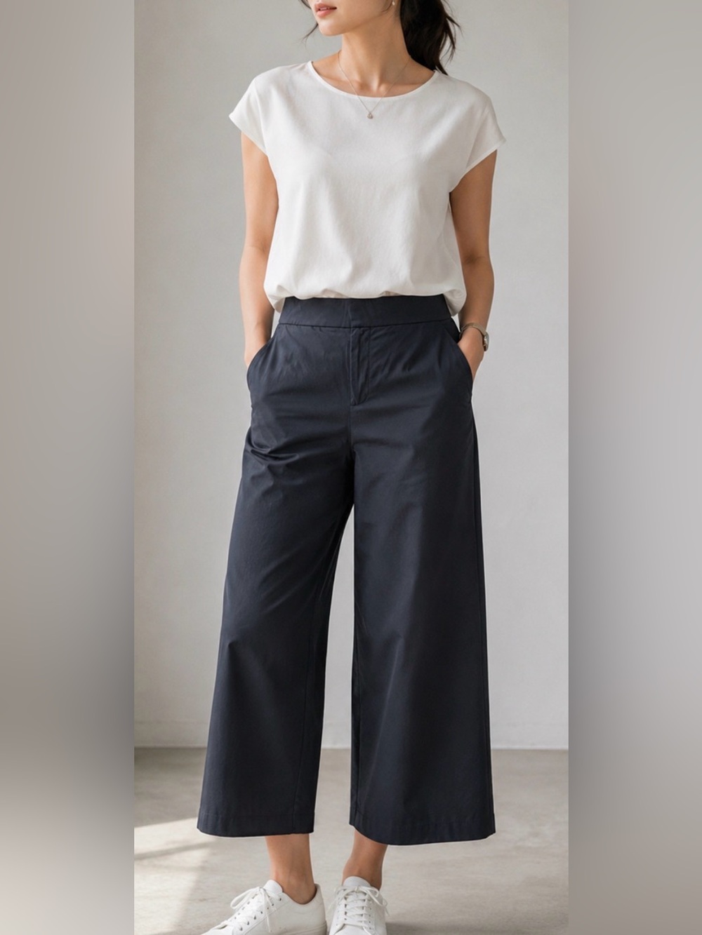 Athleta Lightweight Black Stretch Wide-Leg Cropped Pants